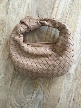 Urban Expressions Woven Crescent Mini Shoulder Bag - Nude